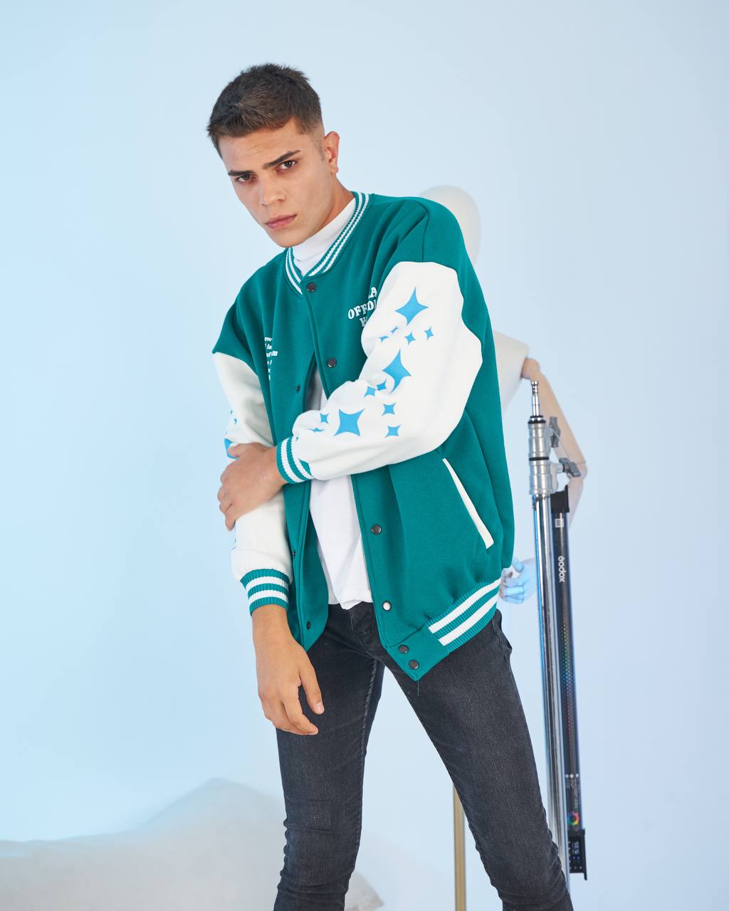 officiall کۆلێژی جیهانی چاکەت سەوز