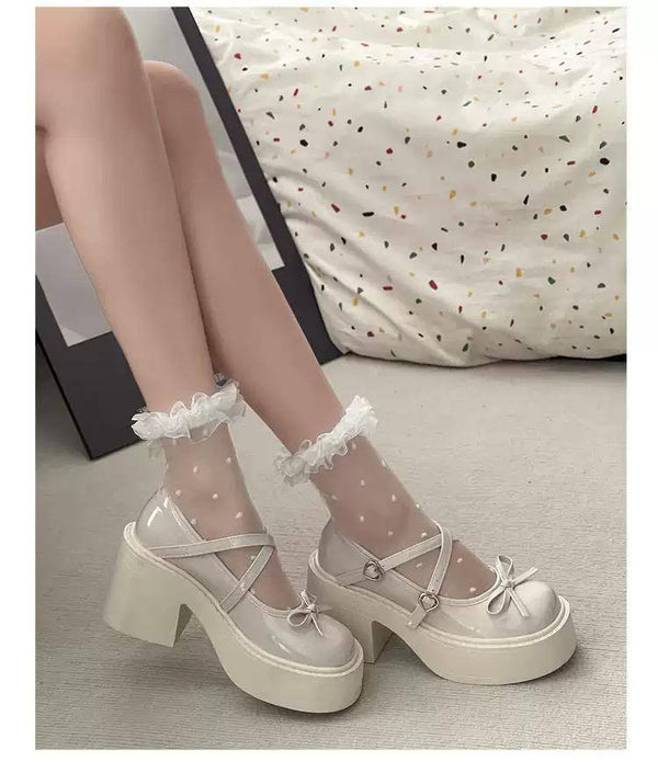 حذاء ماري جين بيجي بتصميم فيونكة