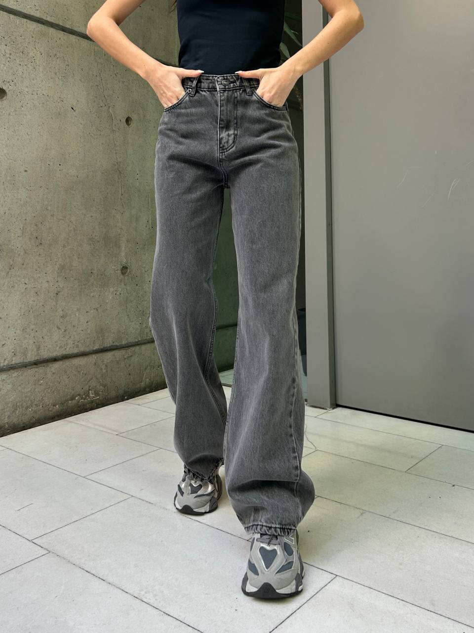 جينز وايد ليك رصاصي