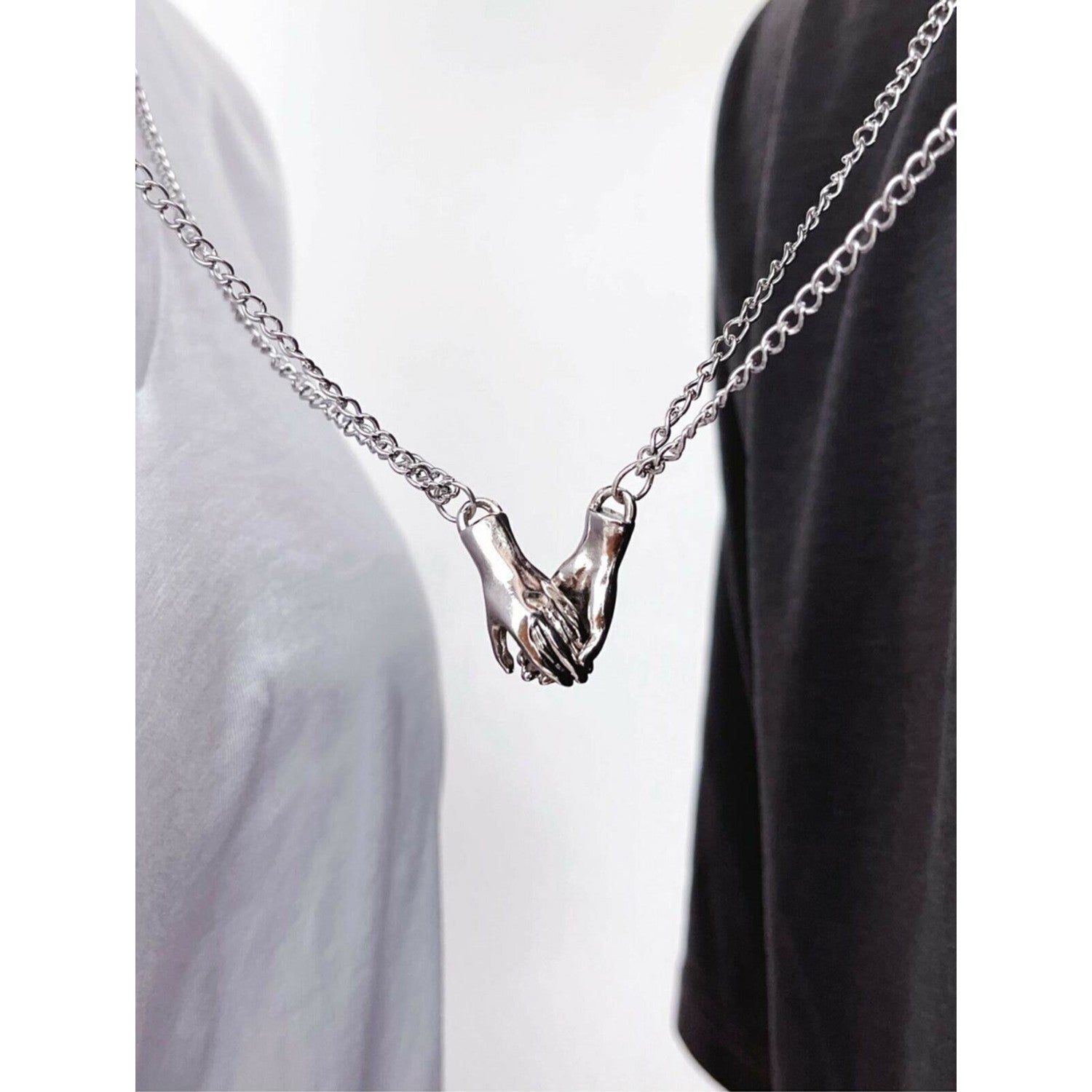 Hand in Hand Couple Necklace - مـوها ستـور