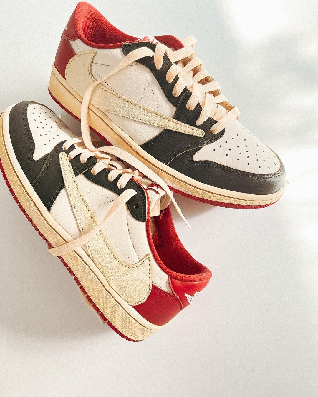 نایک ئایر دانک لۆو تراڤیس سکۆت