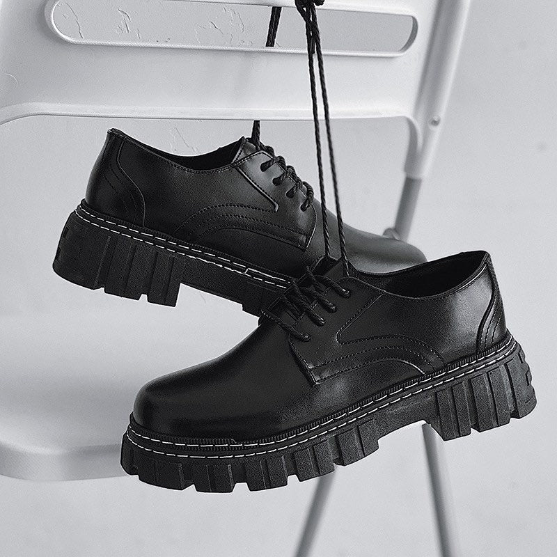 Short boot martin style