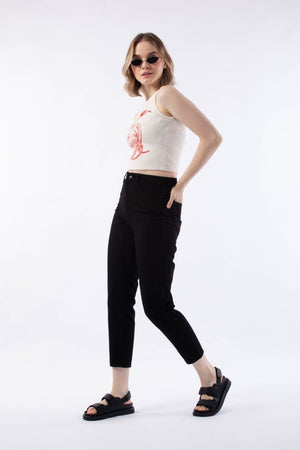 Black Mom Jeans - مـوها ستـور