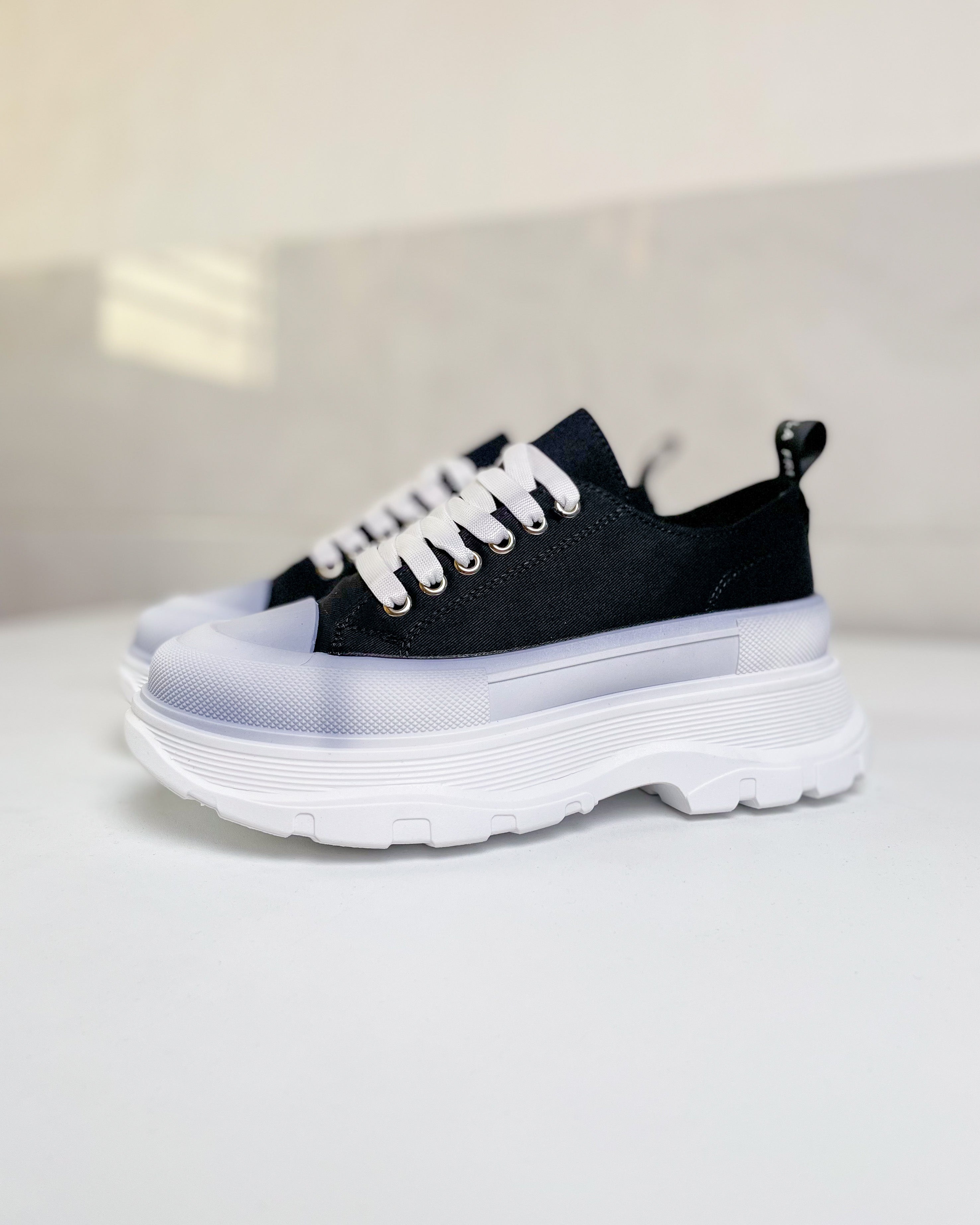 ڕەشی بەرز دەگۆڕێت