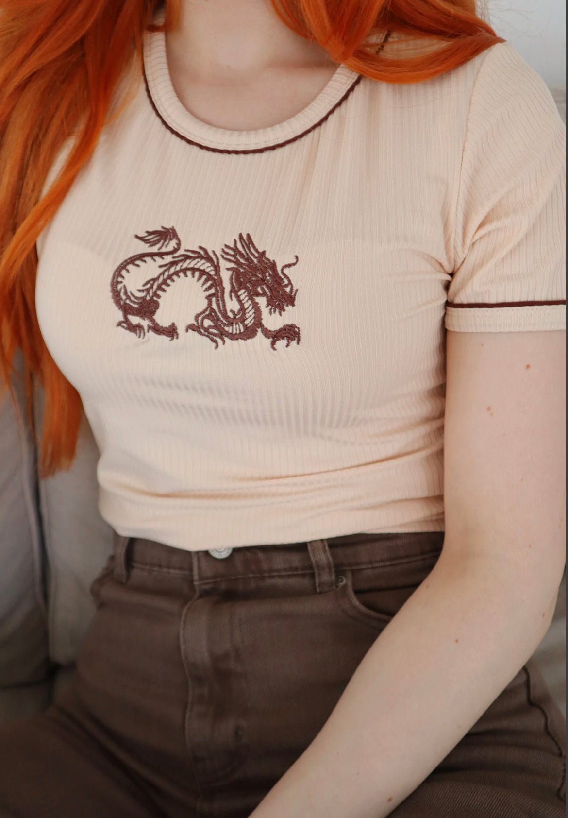 Beige Dragon Crop T-shirt - مـوها ستـور